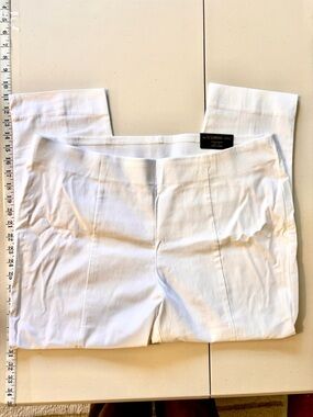 Chicos So Slimming Ankle White Pull On Pants Size 3.5 Petite Event Office Travel